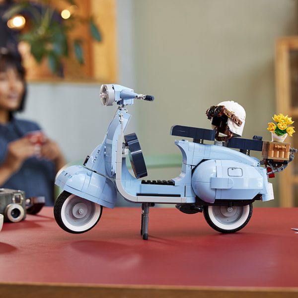 Vespa LEGO 125: un’icona di stile in formato mattoncino