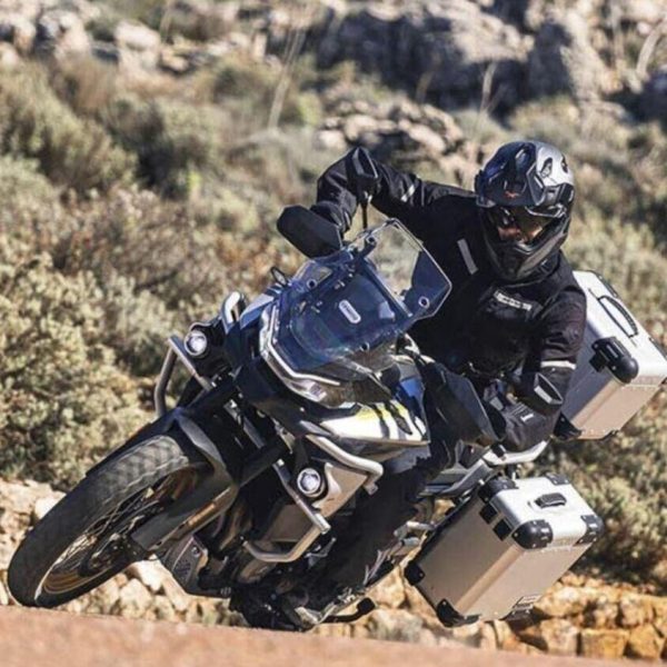 CFMoto 800MT arriva in versione Sport e Touring