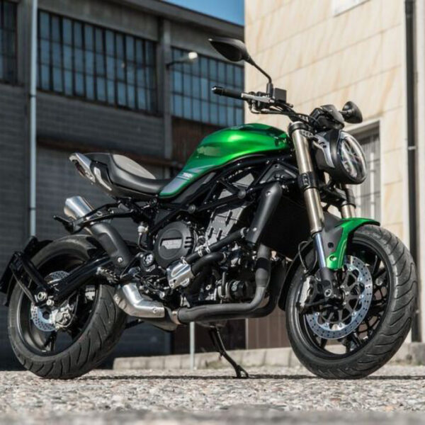 Benelli 802S ecco le foto esclusive della nuova naked