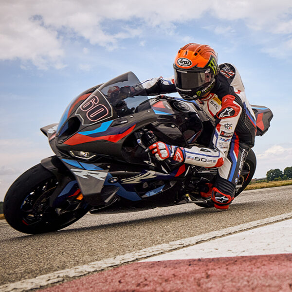 BMW M 1000 RR la Superbike senza compromessi