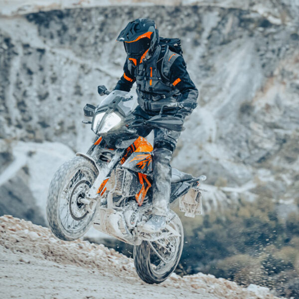 KTM 390 ADVENTURE 2023: novità per la piccola crossover