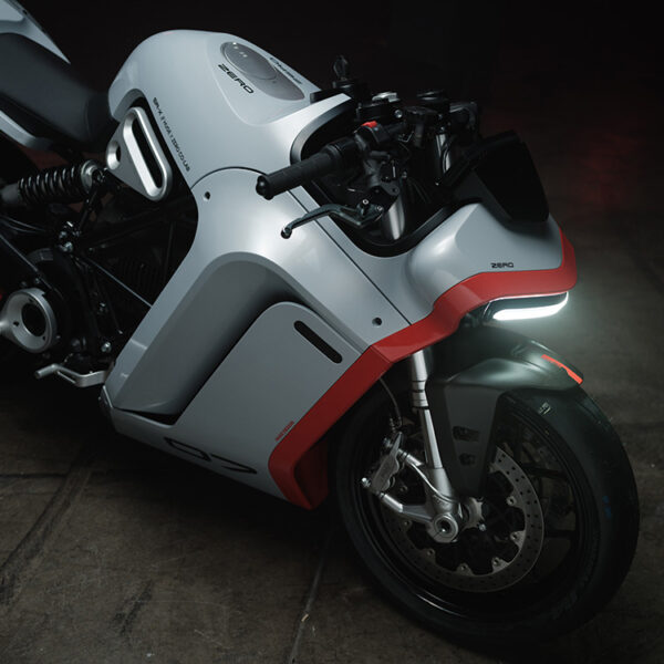 Zero SR-X by Huge Design, super elettrica del futuro