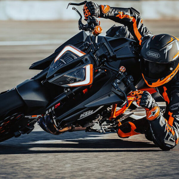 KTM 1290 Super Duke RR (pre)potenza senza vergogna