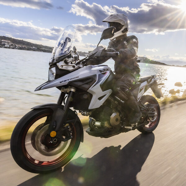 Suzuki V-STORM 1050 e 1050DE pronte all’avventura