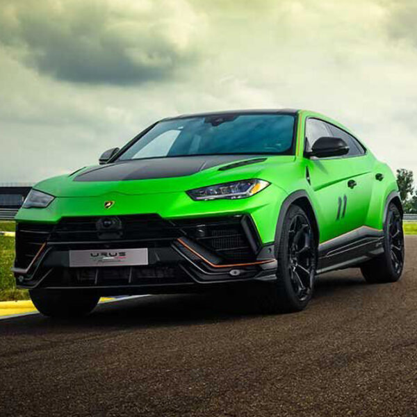 Urus Performante Essenza SCV12 Limited Edition per i piloti