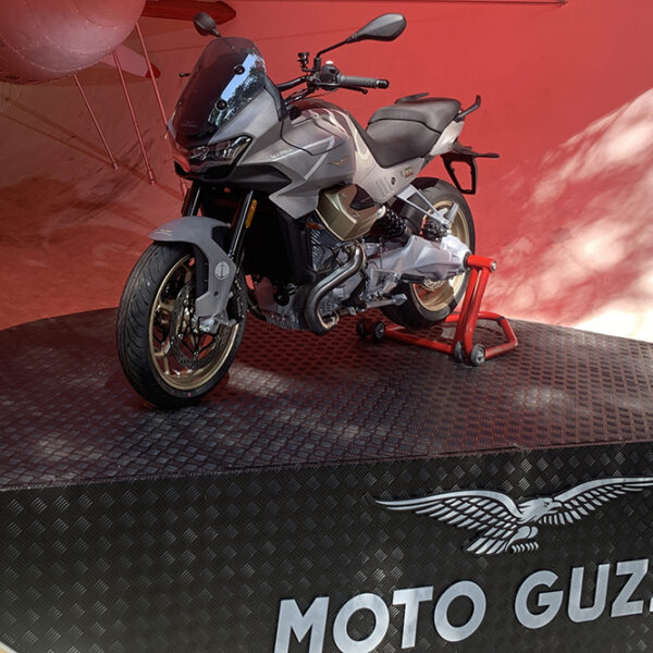 Moto Guzzi Open House: il mega raduno dell’Aquila