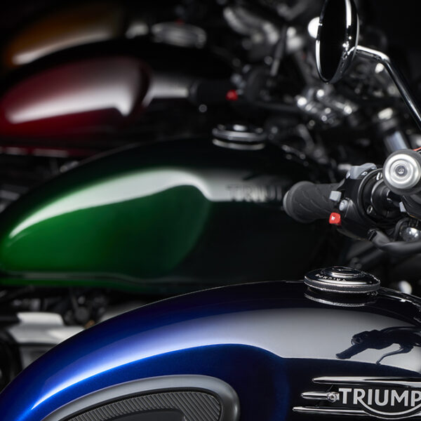 Bonneville Stealth Edition: Triumph per la collezione 2024