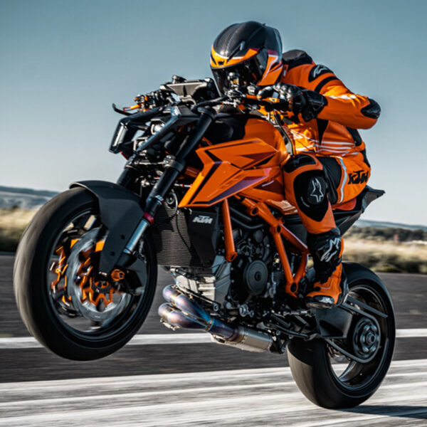 KTM 1390 Super Duke R e Super Duke EVO