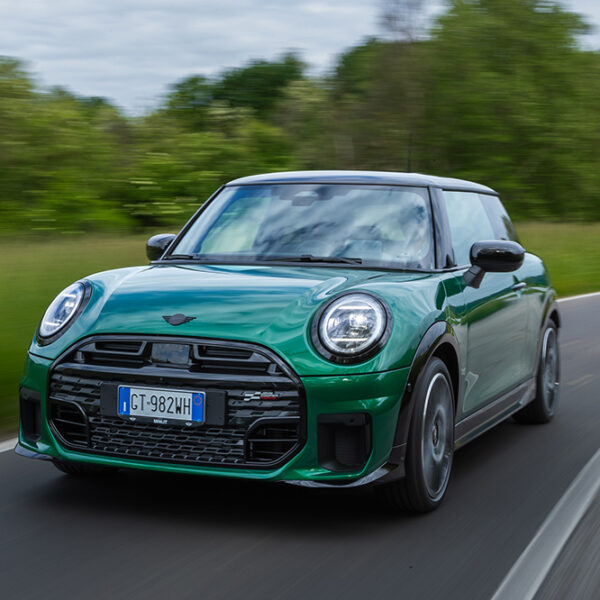 MINI Cooper S e C 2025: performance a tutto gas