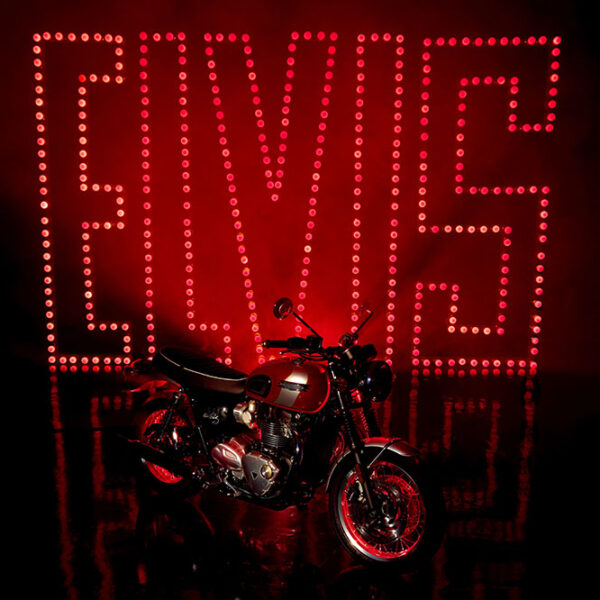 Bonneville T120 Elvis Presley: il Re del rock è vivo