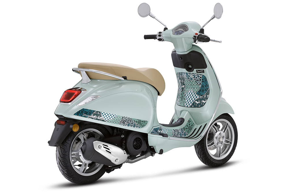 Vespa Primavera Batik