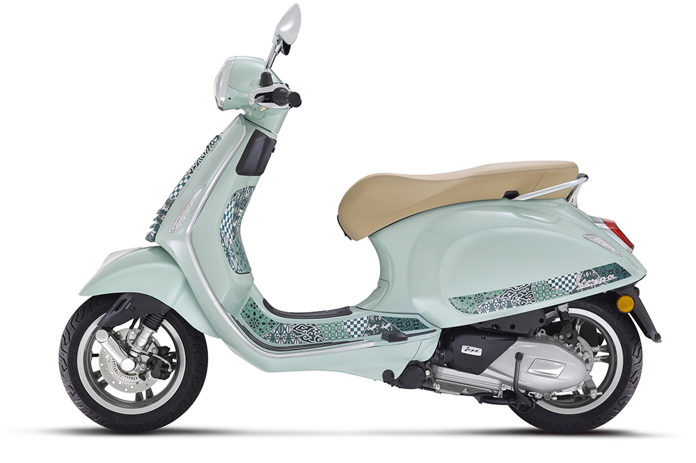 Vespa Primavera Batik