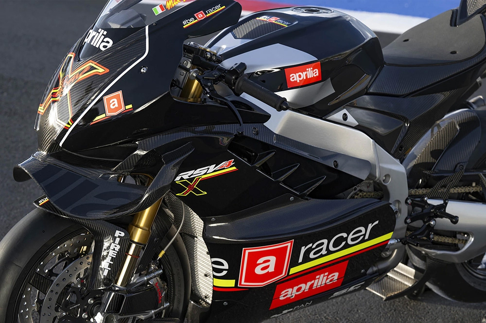 Aprilia RSV4 X ex3ma