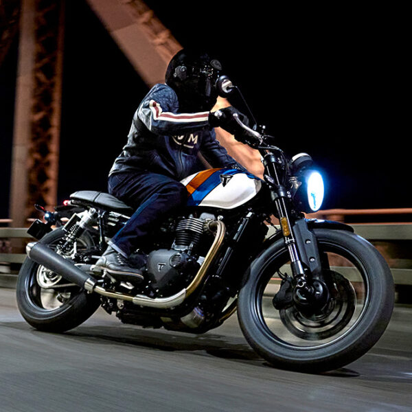 Triumph Speed Twin 900: il ritorno al Joe Bar è servito