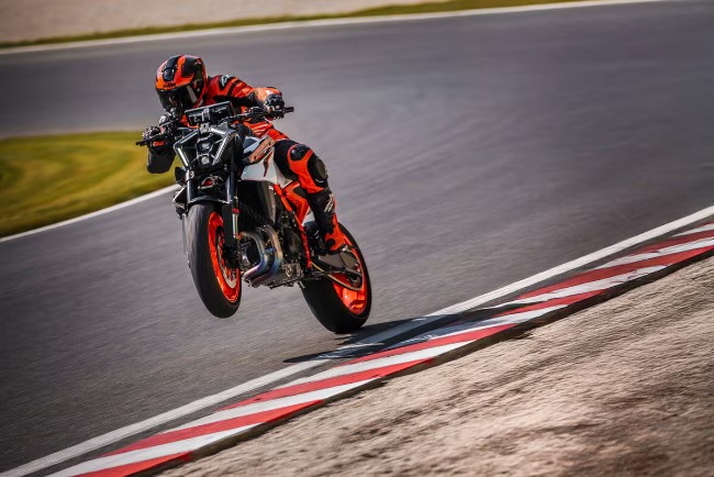 KTM 990 DUKE R 2025