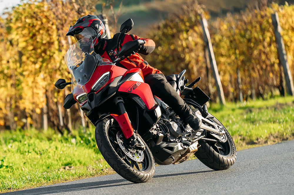 Ducati Multistrada V2 2025